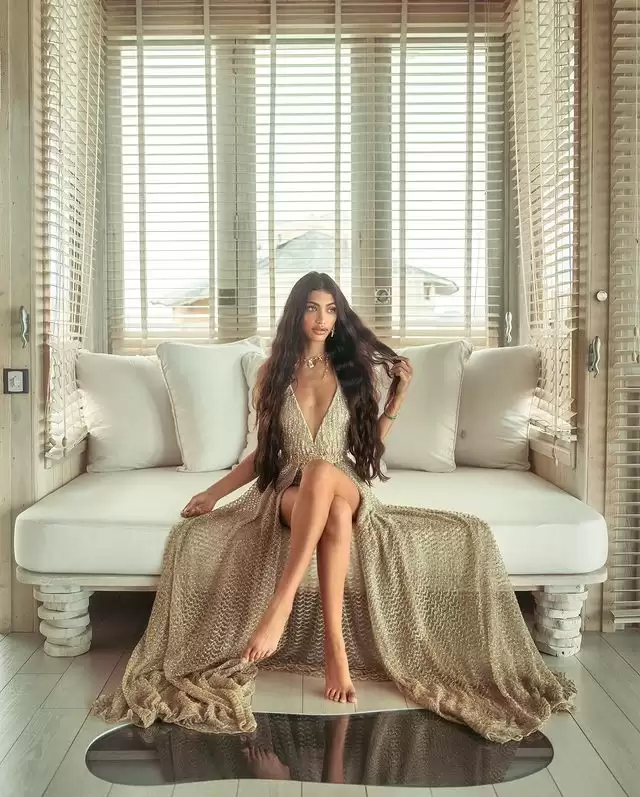 Alanna Panday Is Too Hot To Handle, See Diva Bewitching Pictures