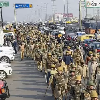 Heavy police force deployed at Ghazipur border