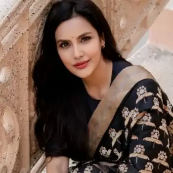 Priya Anand teases fans with her glamorous pictures.
