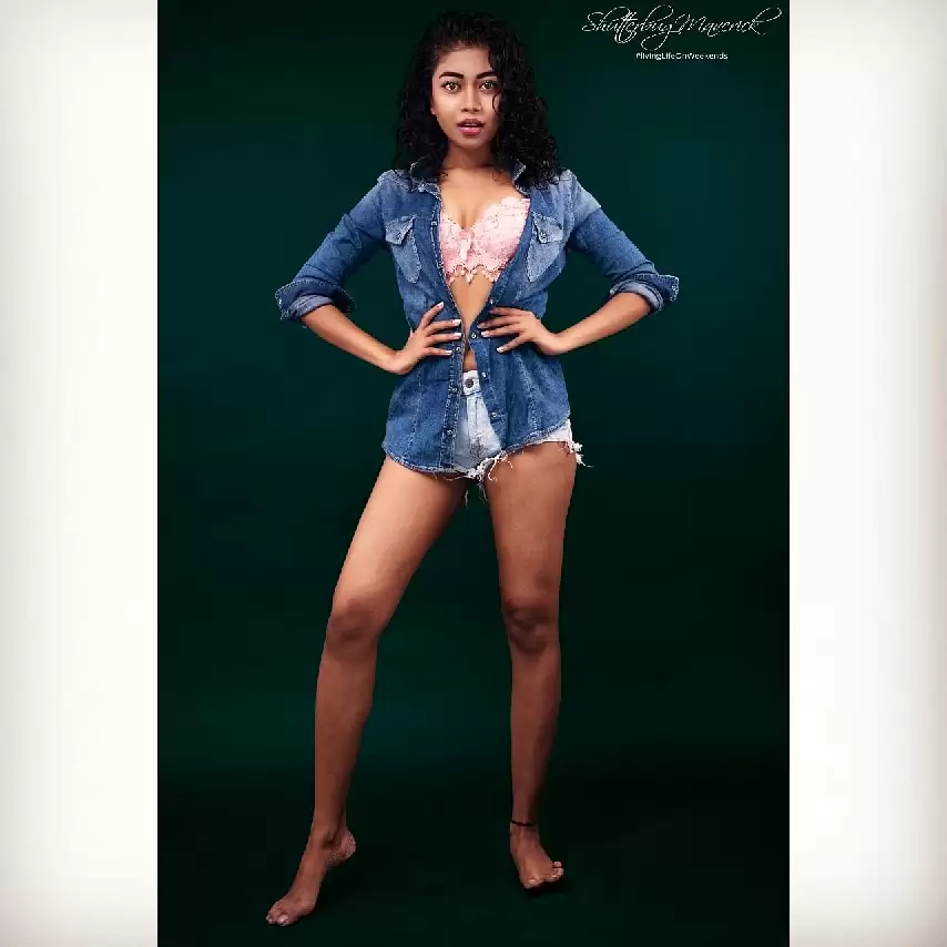 Model Sonali Haldar’s bewitching pictures go viral.
