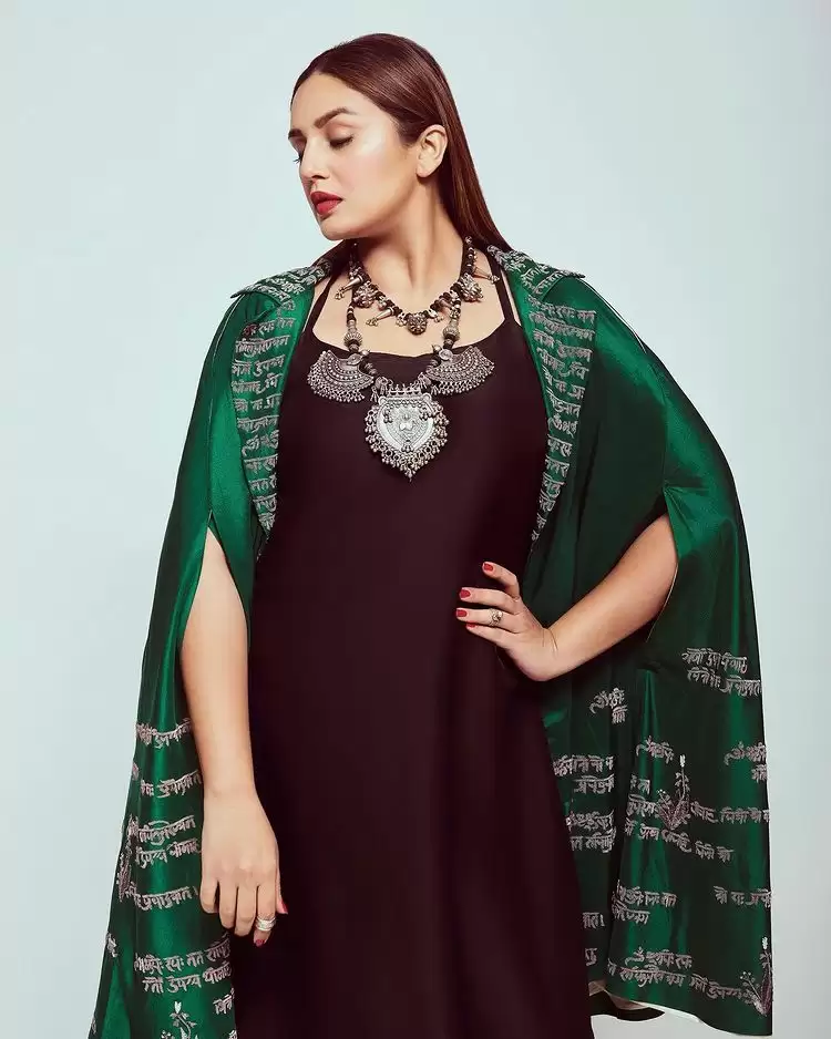Huma Qureshi Raises The Fashion Quotient, See Pictures!!