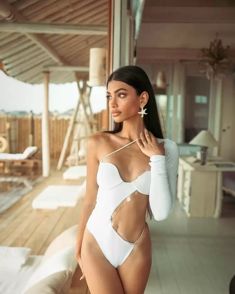 Alanna Panday Is A Sight For Sore Eyes, Check Out Her Sexy Pictures!!