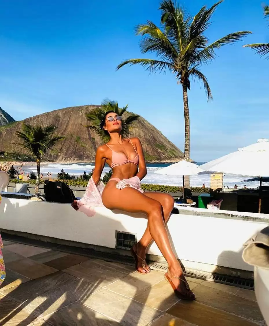 Stunning pictures of Nathalia Kaur who’s a true diva in real life!