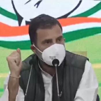 It is dangerous to suppress farmers by fortification: Rahul