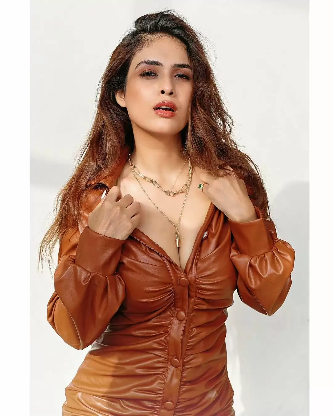 ‘Sakhiyan’ star Neha Malik is making heads turn with her new bewitching pictures