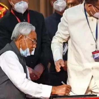 Nitish distributes portfolios among his cabinet colleagues