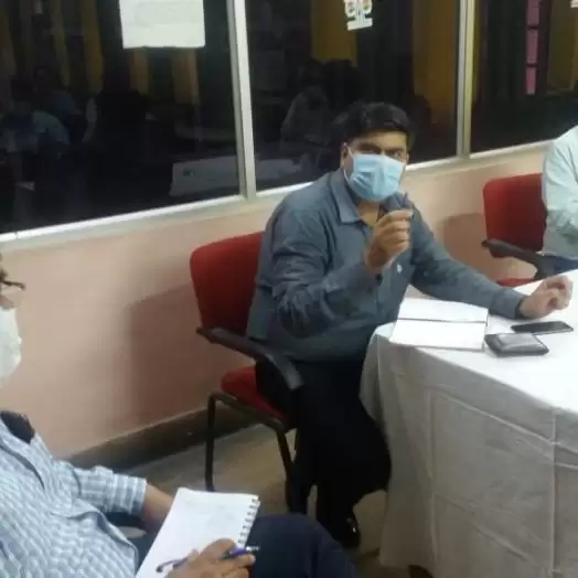 Meerut: DM angry over negligence in treatment of Corona patients