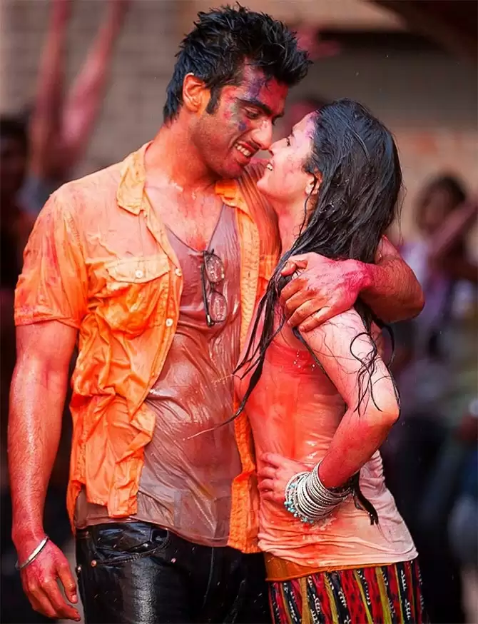 Holi Special 2022: Make a Special Romantic Holi With Your Partner
