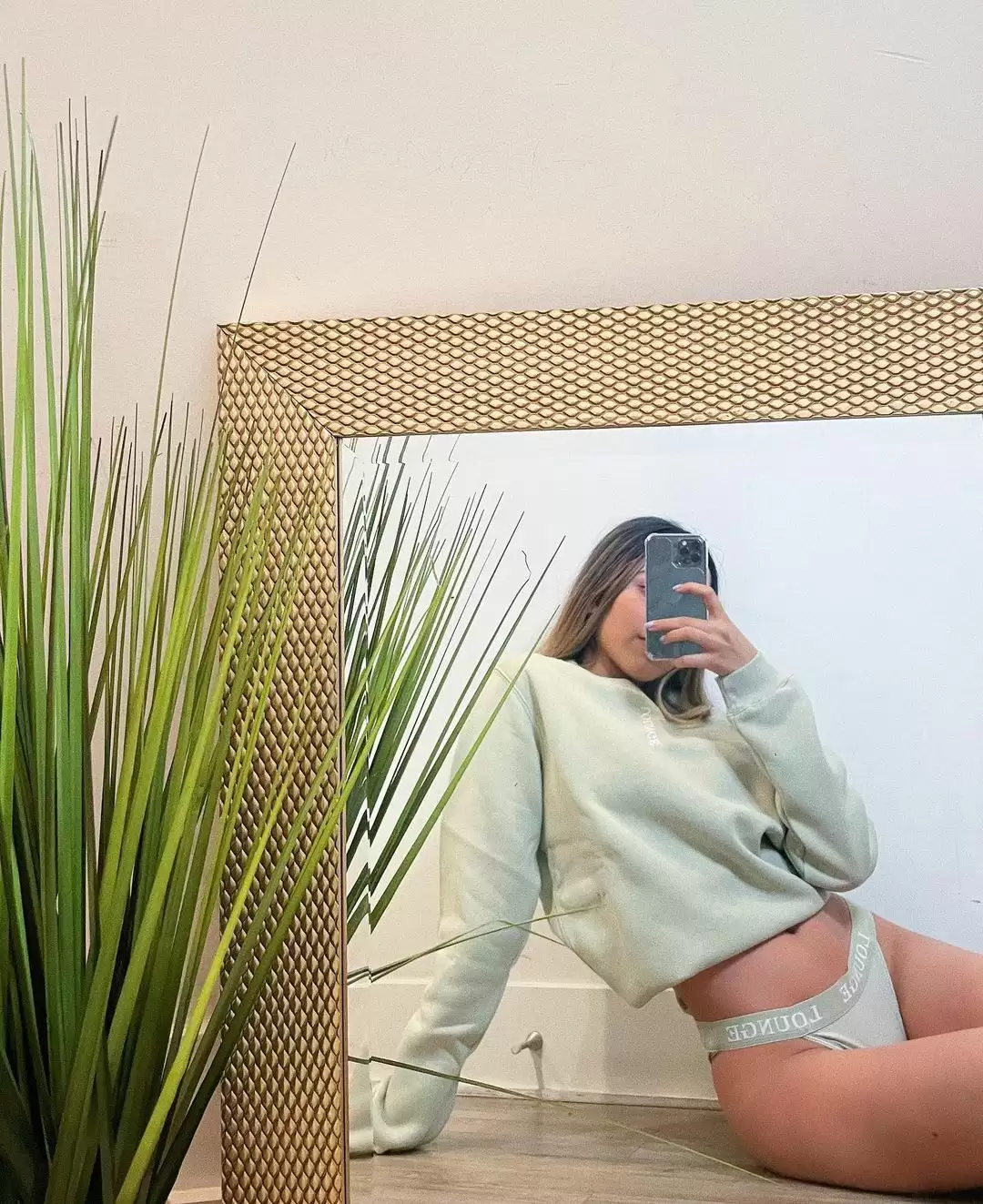 These glamorous pictures of Anurag Kashyap’s daughter Aaliyah will leave you mesmerized.