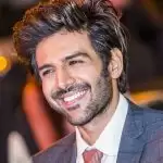 Kartik Aaryan shares a funny poster of his film on Kriti Sanon’s birthday