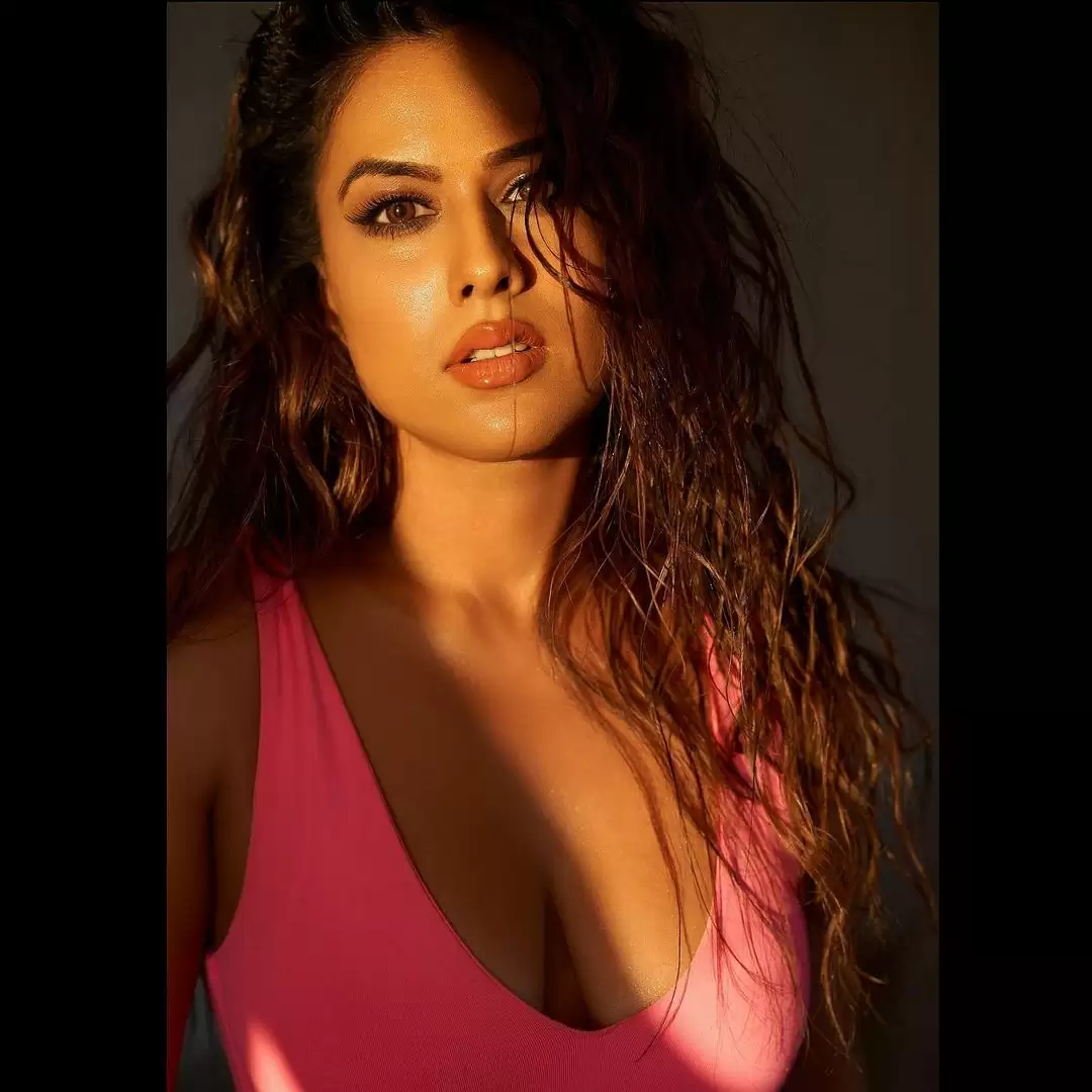 “No it’s not a Yoga glow”: Nia Sharma on her pinky blushed hot look