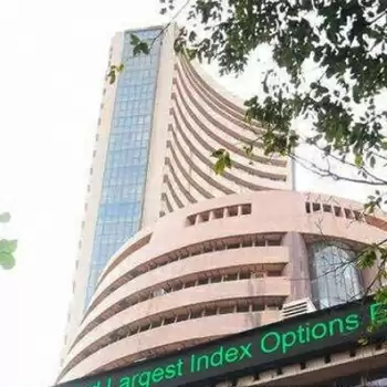 Reliance Industries’ market cap fell the most in the top 10 companies last week