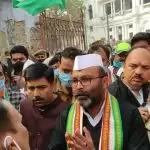 UP Police prevents Congressmen from paying floral tributes to Mahatma Gandhi