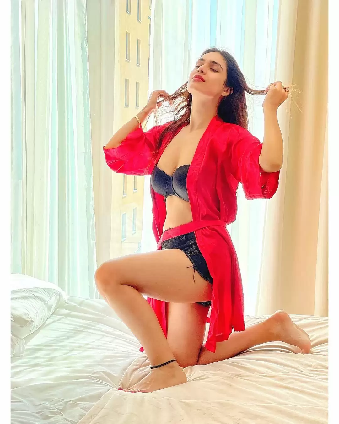 ‘Sakhiyan’ star Neha Malik is making heads turn with her new bewitching pictures