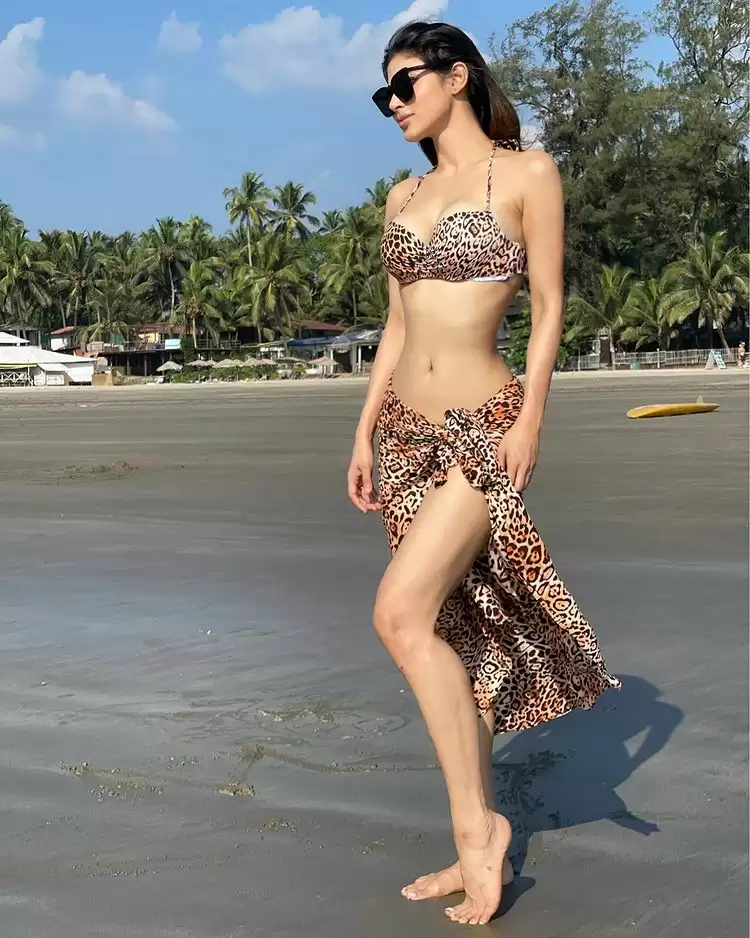 Mouni Roy Displays Svelte Figure, Check Out Her Sexy Pictures