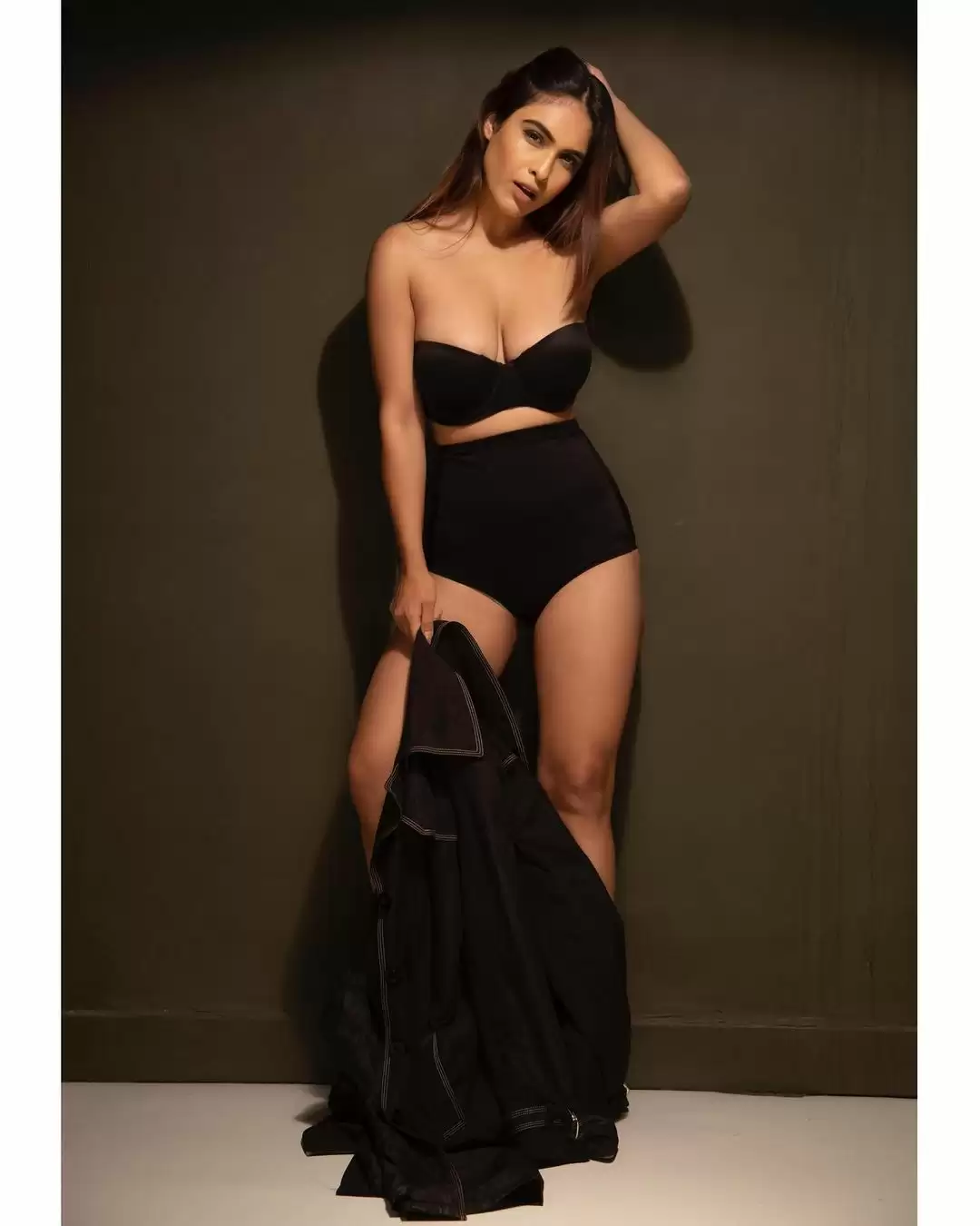 ‘Sakhiyan’ star Neha Malik is making heads turn with her new bewitching pictures
