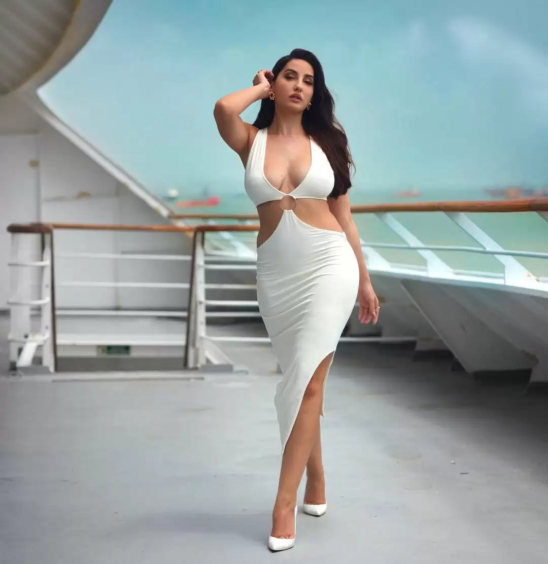 Nora Fatehi Sets Internet On Fire, Check out her pictures!!