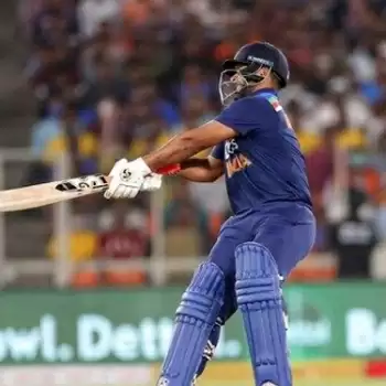 Pant reverse-flicks Archer for six, Pietersen terms it as ‘greatest’ shot ever played