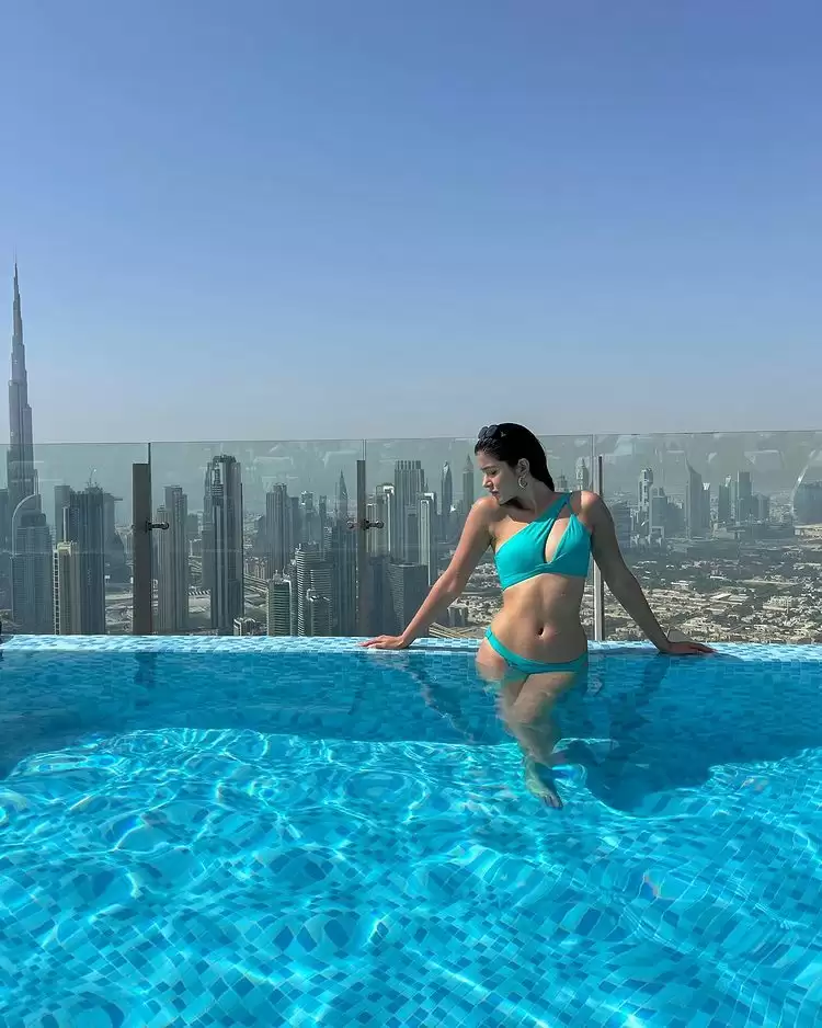 Shanaya Kapoor Hot 