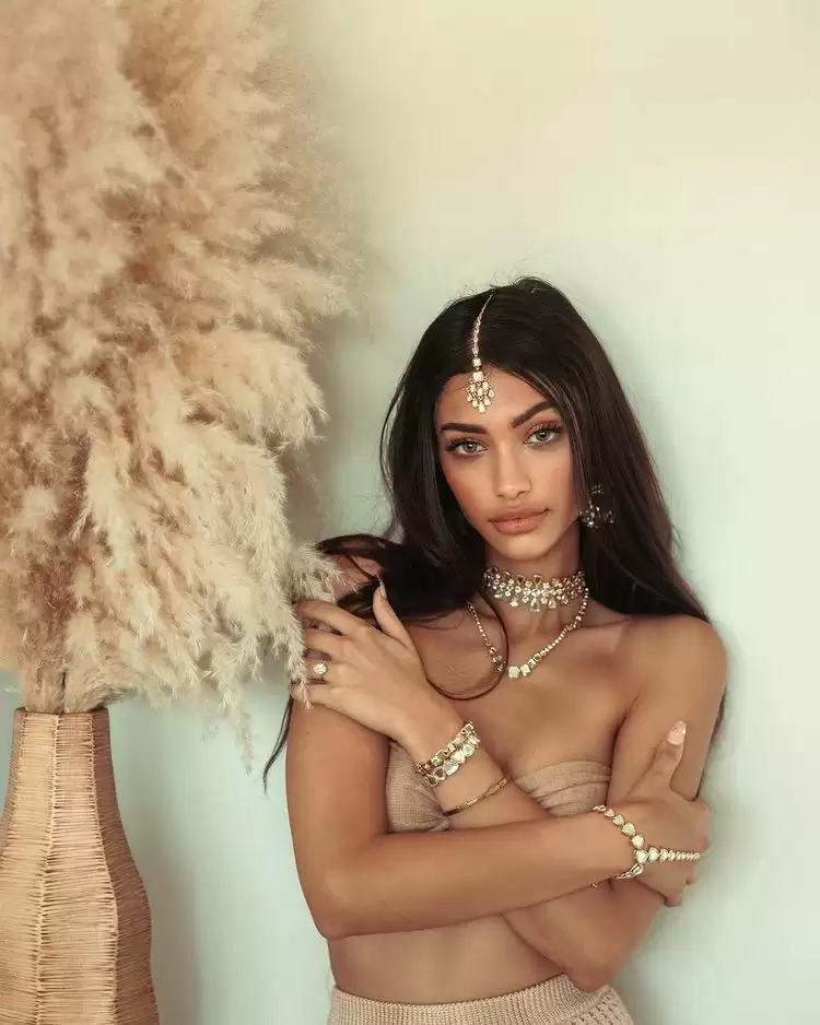 Alanna Panday Is A Sight For Sore Eyes, Check Out Her Sexy Pictures!!