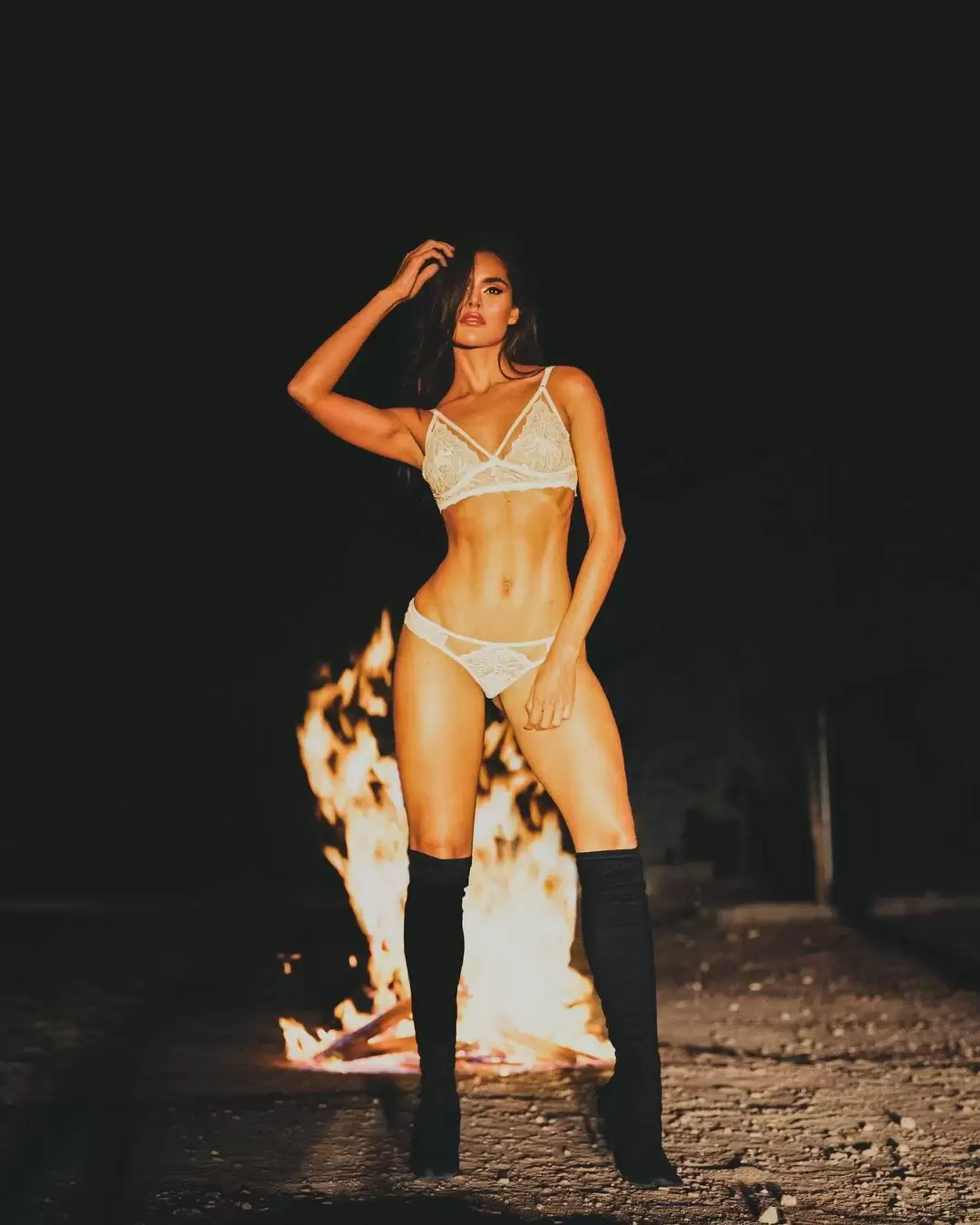 Stunning pictures of Nathalia Kaur who’s a true diva in real life!