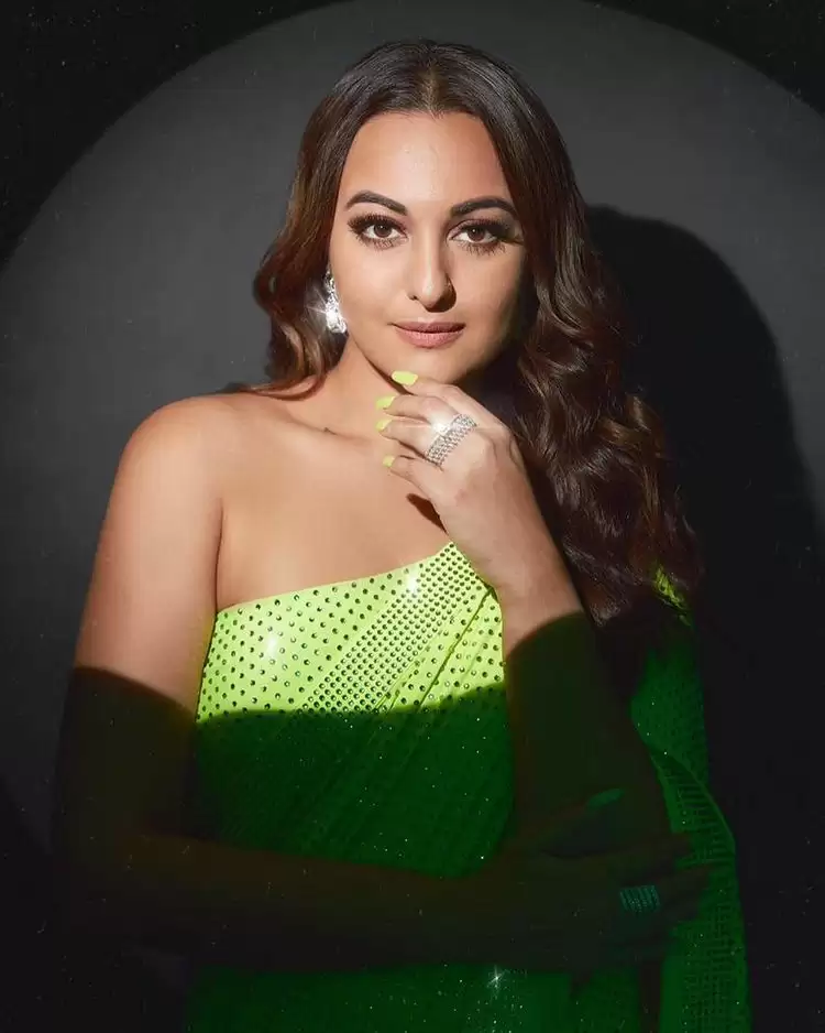 Sonakshi Sinha Saree 