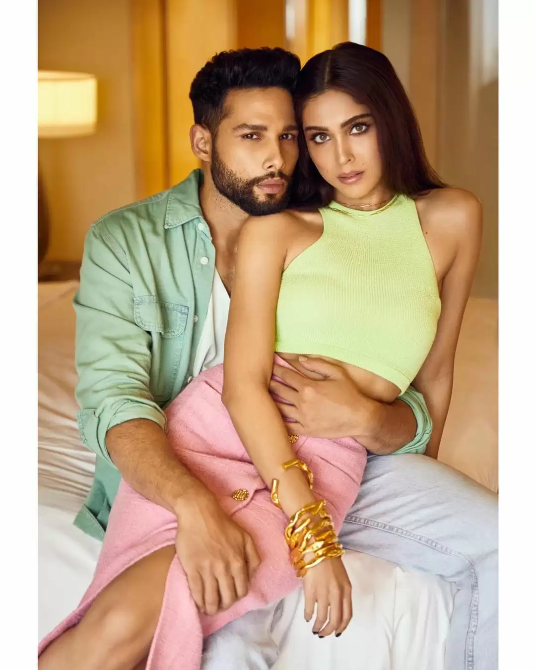 Sharvari Looks Sexy, See Her Sexy Pictures With Siddhant Chaturvedi