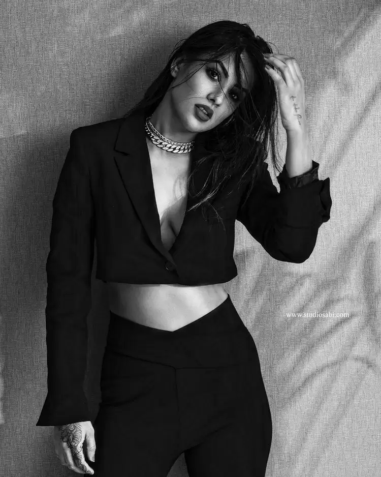 Nia Sharma’s Glamorous Pictures, See Here!!