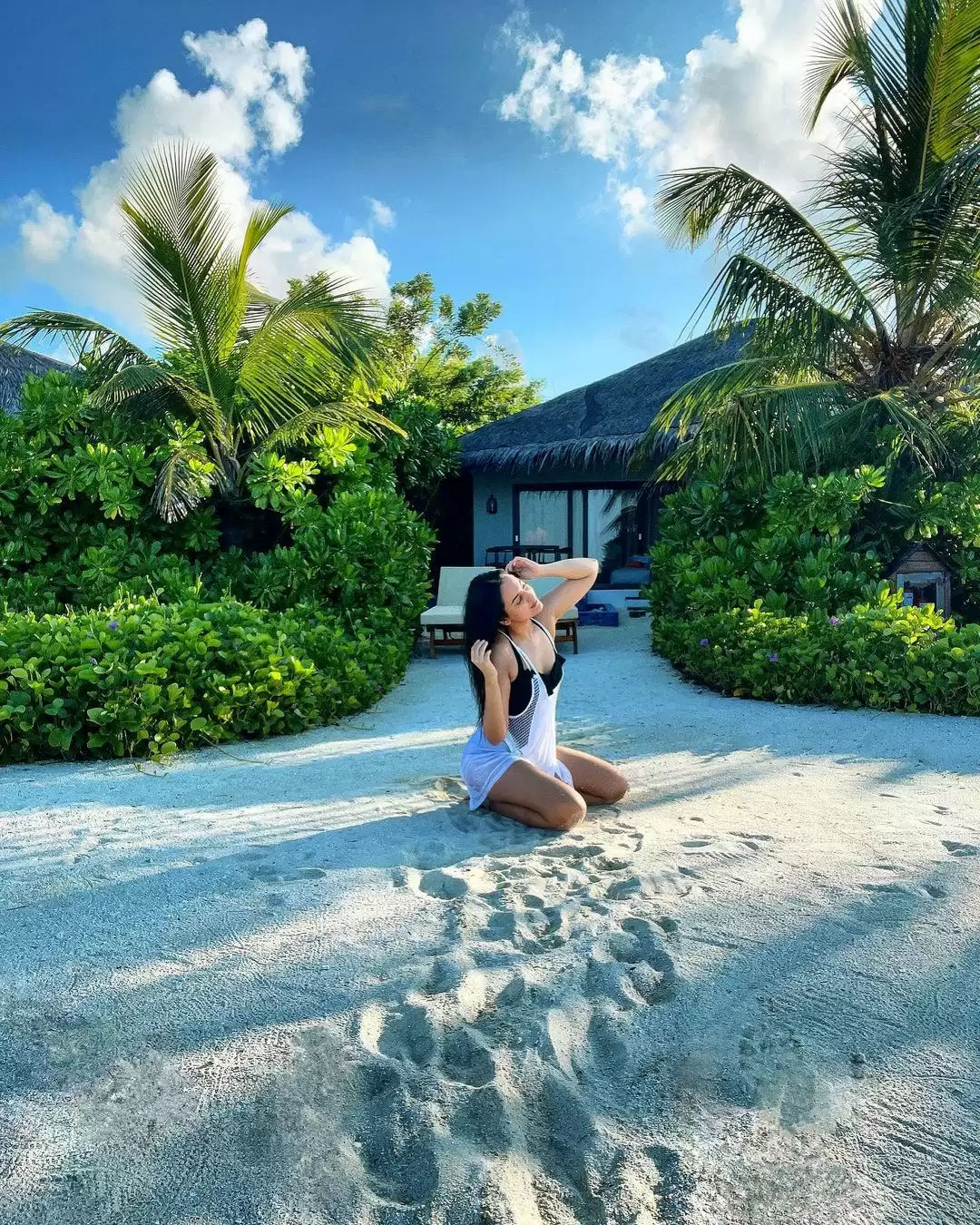 Sonakshi Sinha glamorous pictures will steal your heart, See Photos