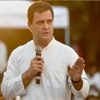 PM should stop looting the public: Rahul Gandhi