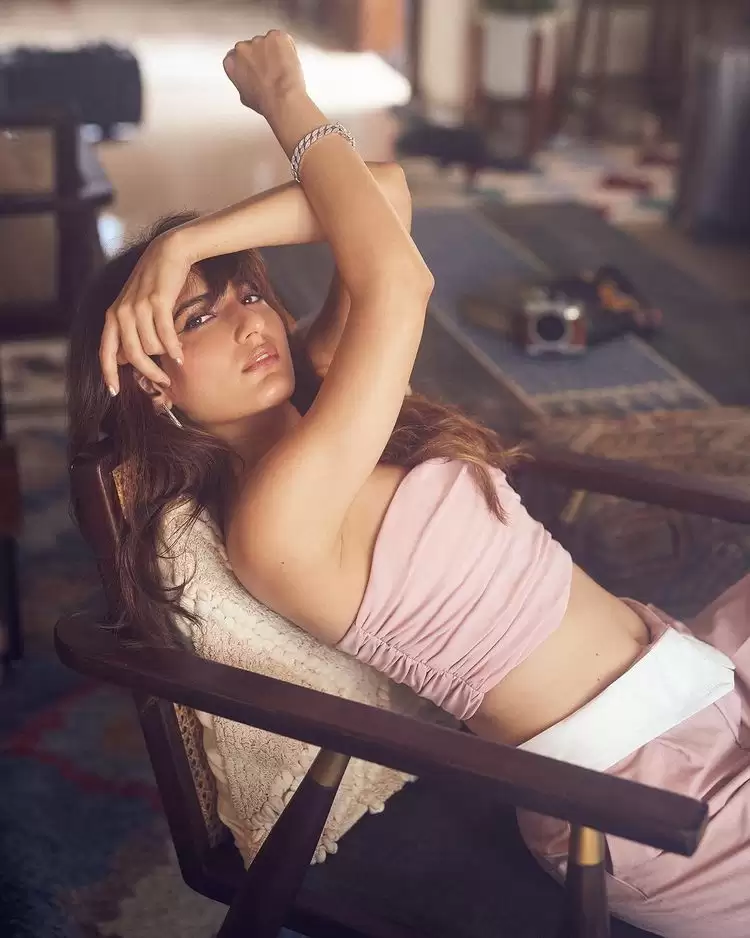 Fatima Sana Shaikh Hot Pictures 