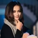 Surbhi Jyoti fire the Internet with her glamorous pictures.