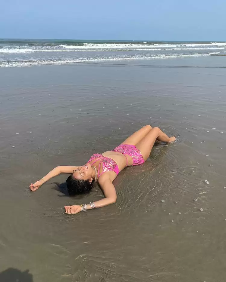 Shriya Saran Hot