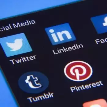 Why you should limit your social media scrolling this pandemic
