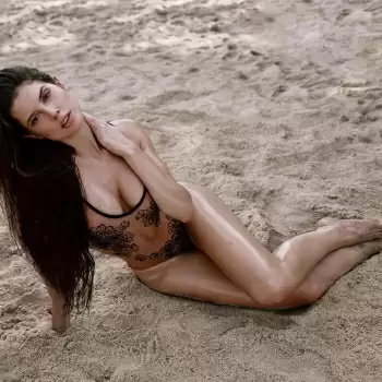 Instagram sensation Playboy model & actress Amanda Cerny shakes up the internet