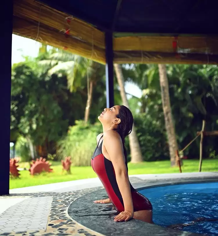 These captivating pictures of Srishty Rode you simply can’t give a miss!