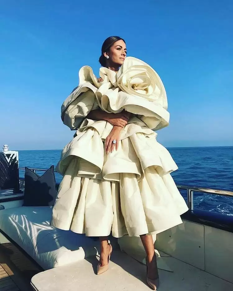 Natasha Poonawalla Flaunts Her Sexy Body, See Her Pictures!!