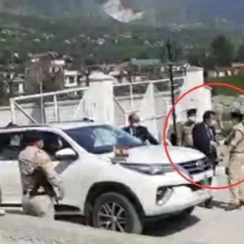 Officers brawled in front of Gadkari in Himachal Pradesh