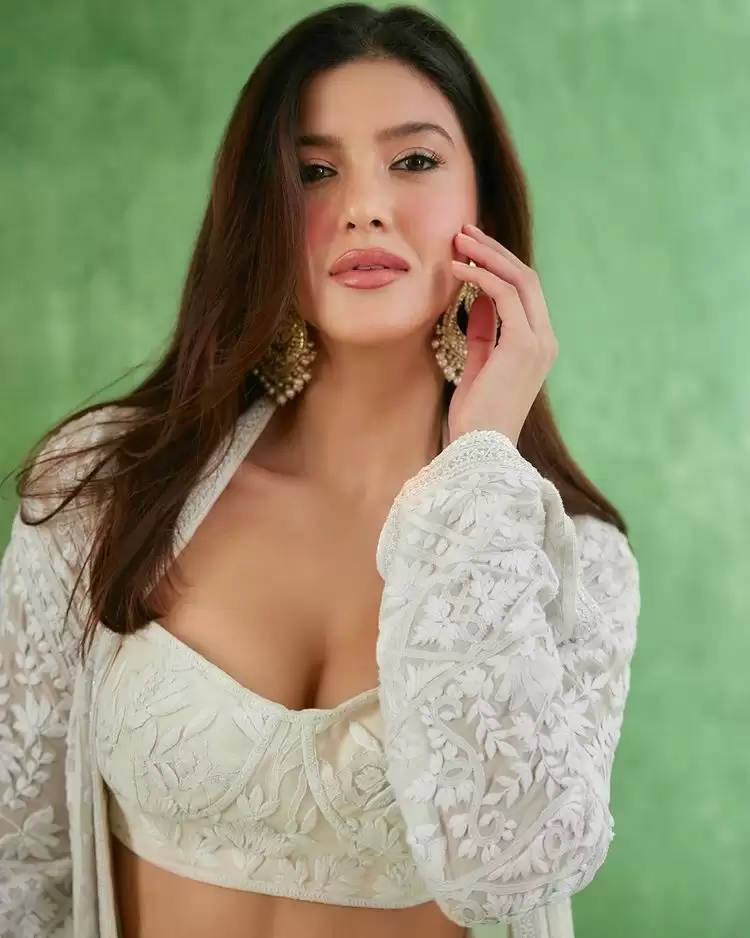 Shanaya Kapoor Hot 