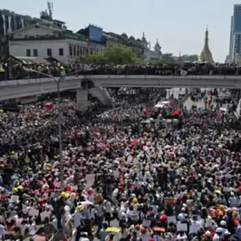 Protesters create gridlock in Yangon amid fears of violence