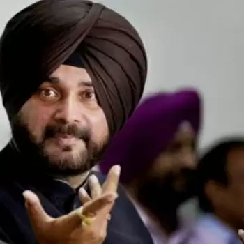 Infighting Between Capt. Amarinder Singh and Sidhu Stems Trouble for Congress in Punjab