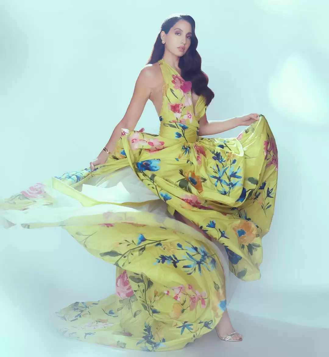 Nora Fatehi looks like a diva in her captivative pictures.