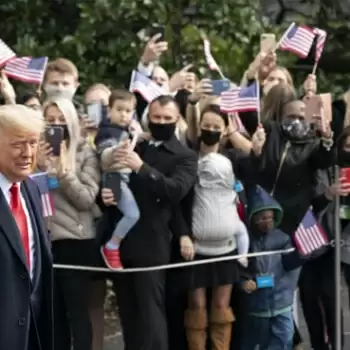 Donald Trump pans Supreme Court decision to allow late ballots in Pa. rally