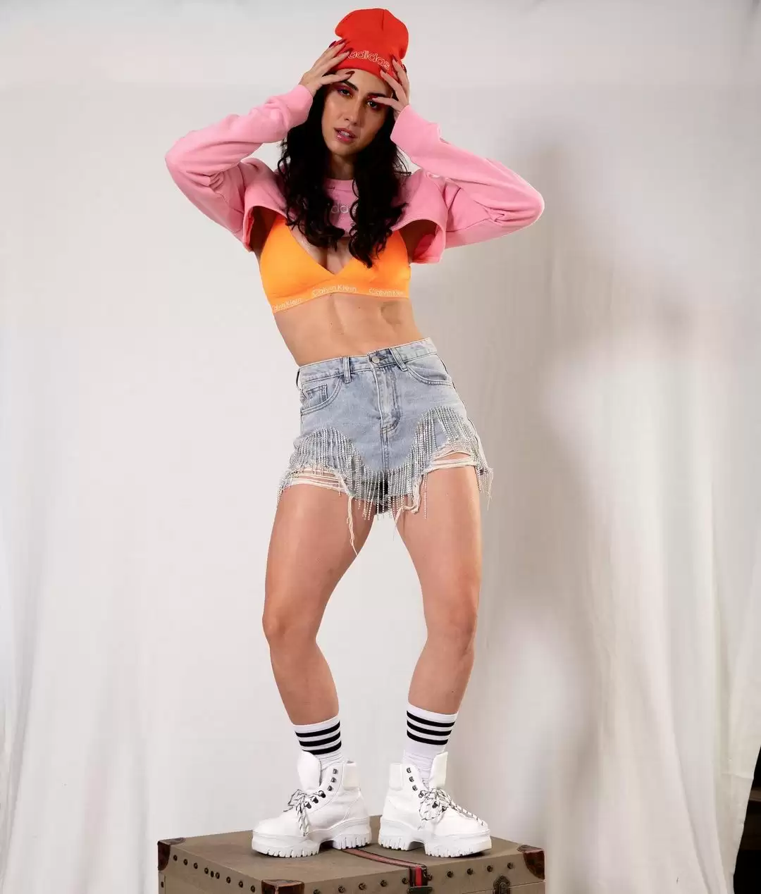 Lauren Gottlieb raises the temperature high with her Stunning pictures; Check it out!!