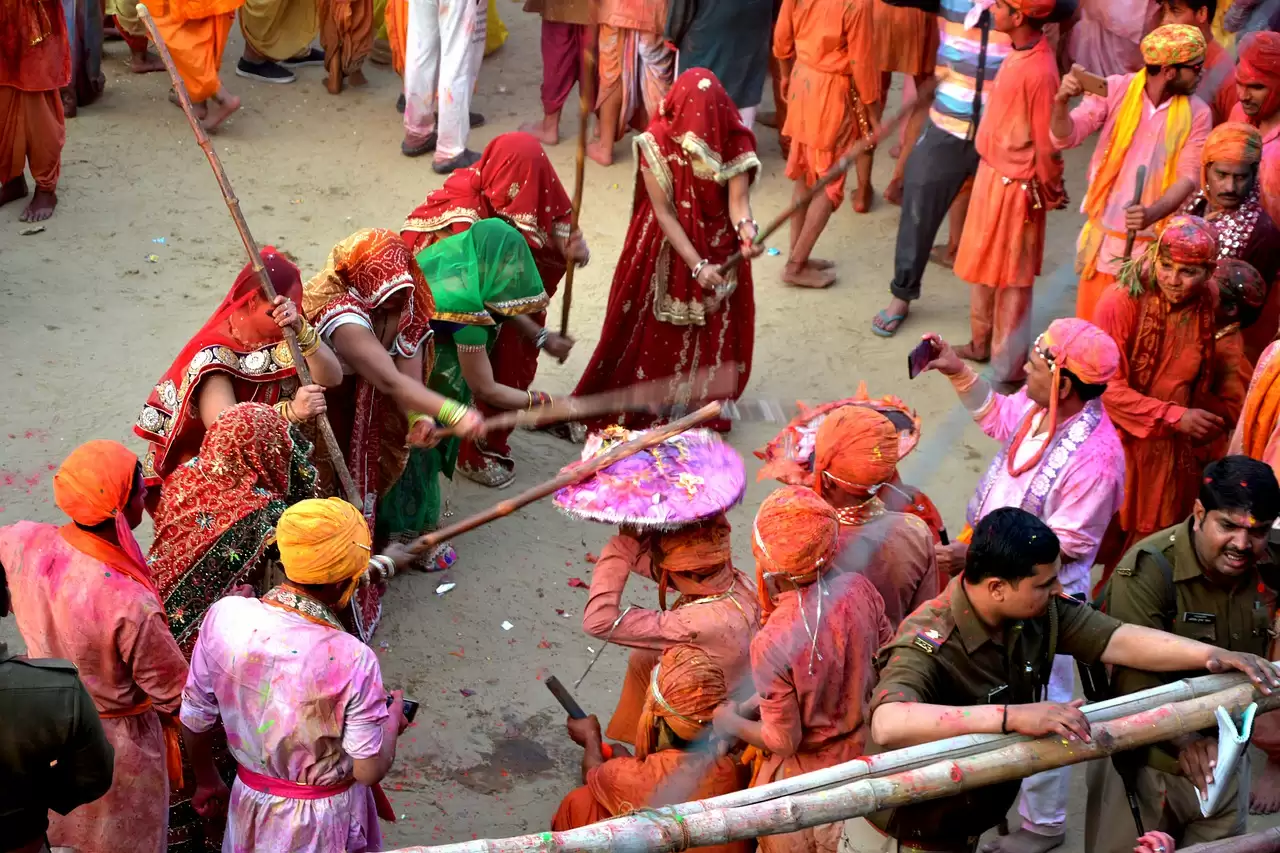 Top 3 Places You Must Travel in This Holi