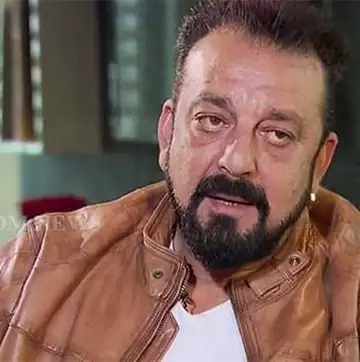 Sanjay Dutt admitted to hospital