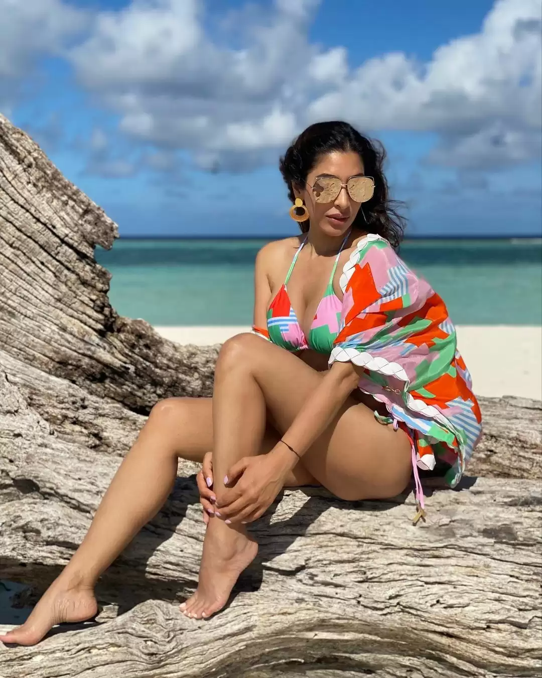 Sophie Choudry Looks Sizzling, Check Out Her Maldives Holiday Pictures