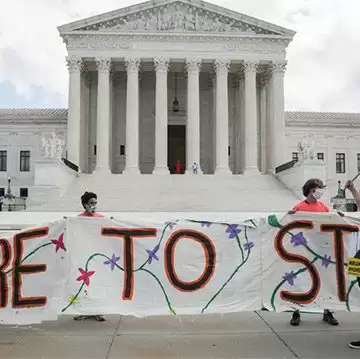 Supreme Court rules against Trump administration in DACA case