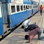 Howrah-Delhi AC-1, AC-3 tickets sold out in 10 minutes