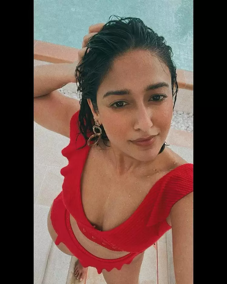 Ileana D’Cruz Is A Sight To Behold, Check out the beauty’s sexy pictures